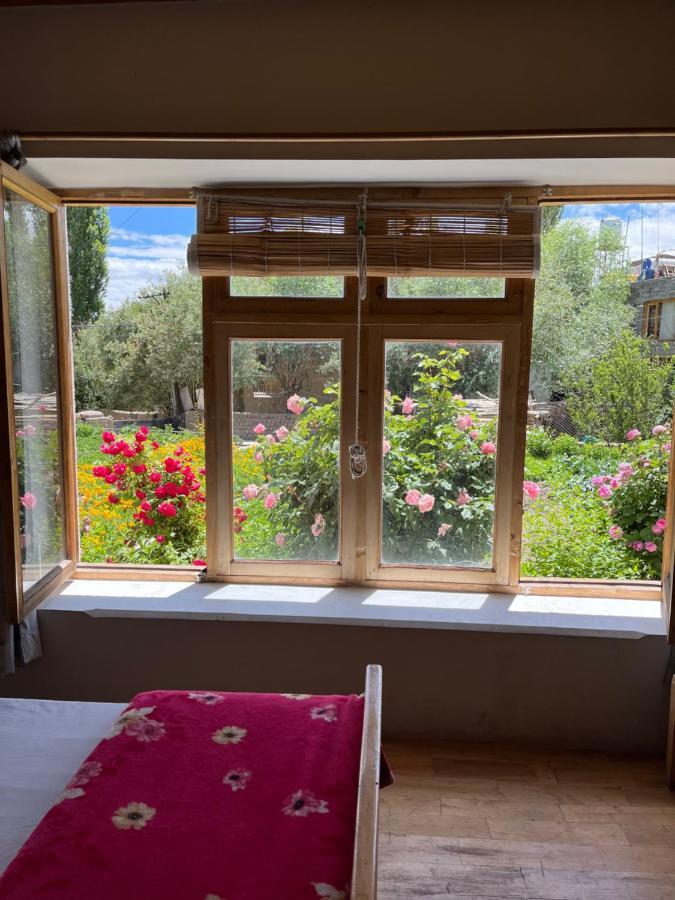 Chakzot Garden House 호텔 레 외부 사진