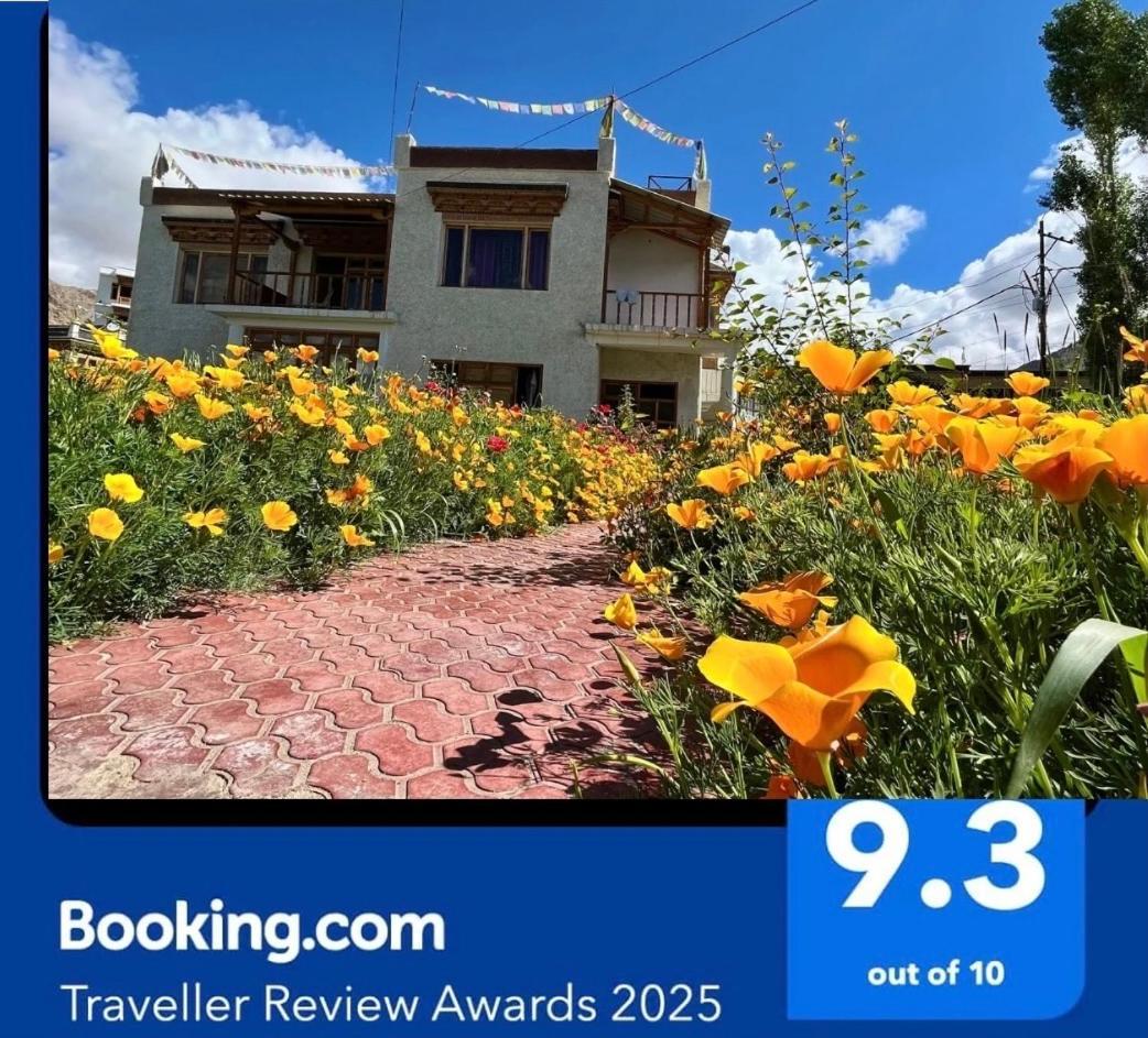 Chakzot Garden House 호텔 레 외부 사진